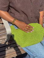 Model draagt de Jade Ring